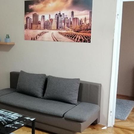 Startpont Apartman Печ Екстериор снимка