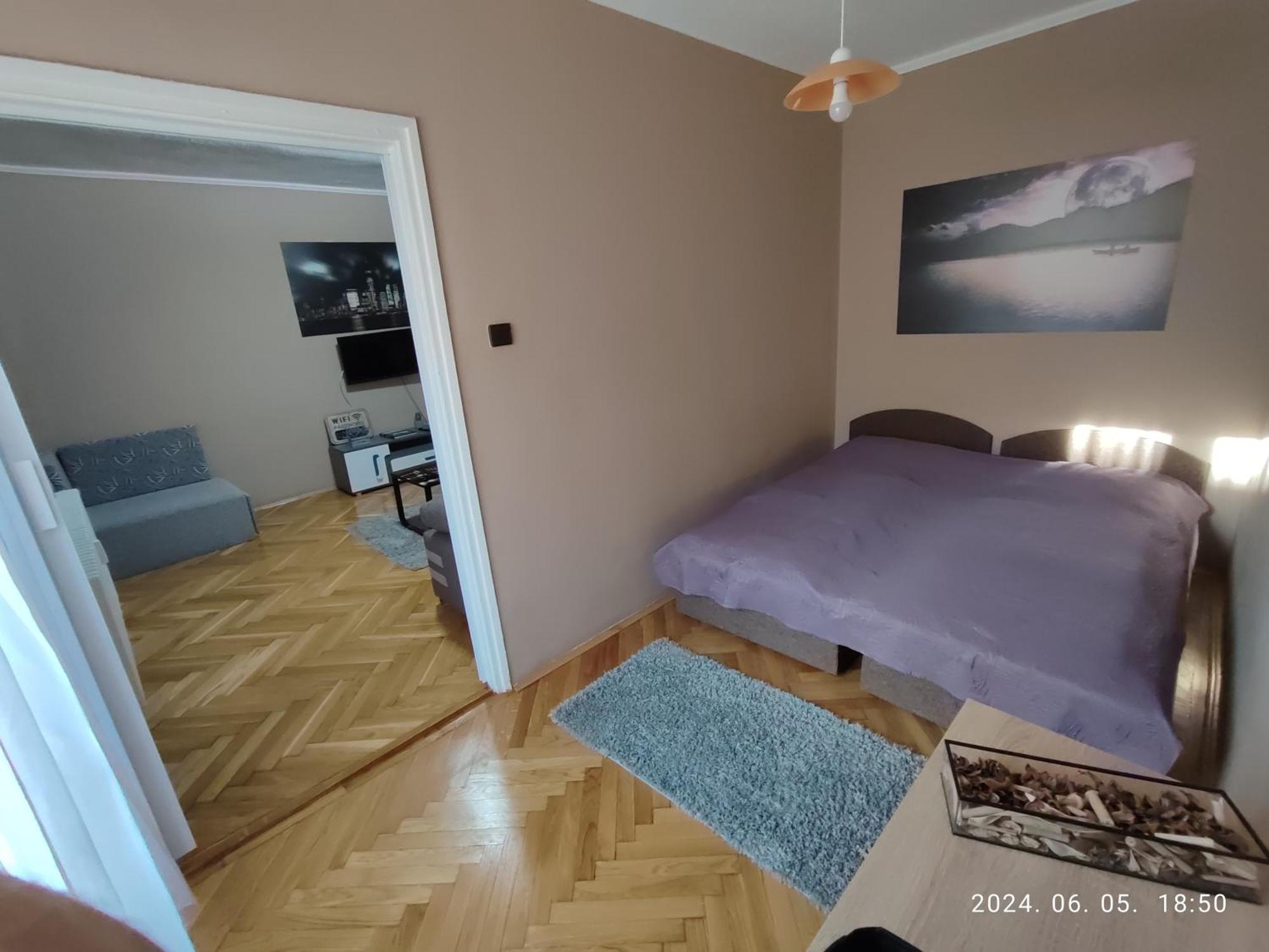 Startpont Apartman Печ Екстериор снимка